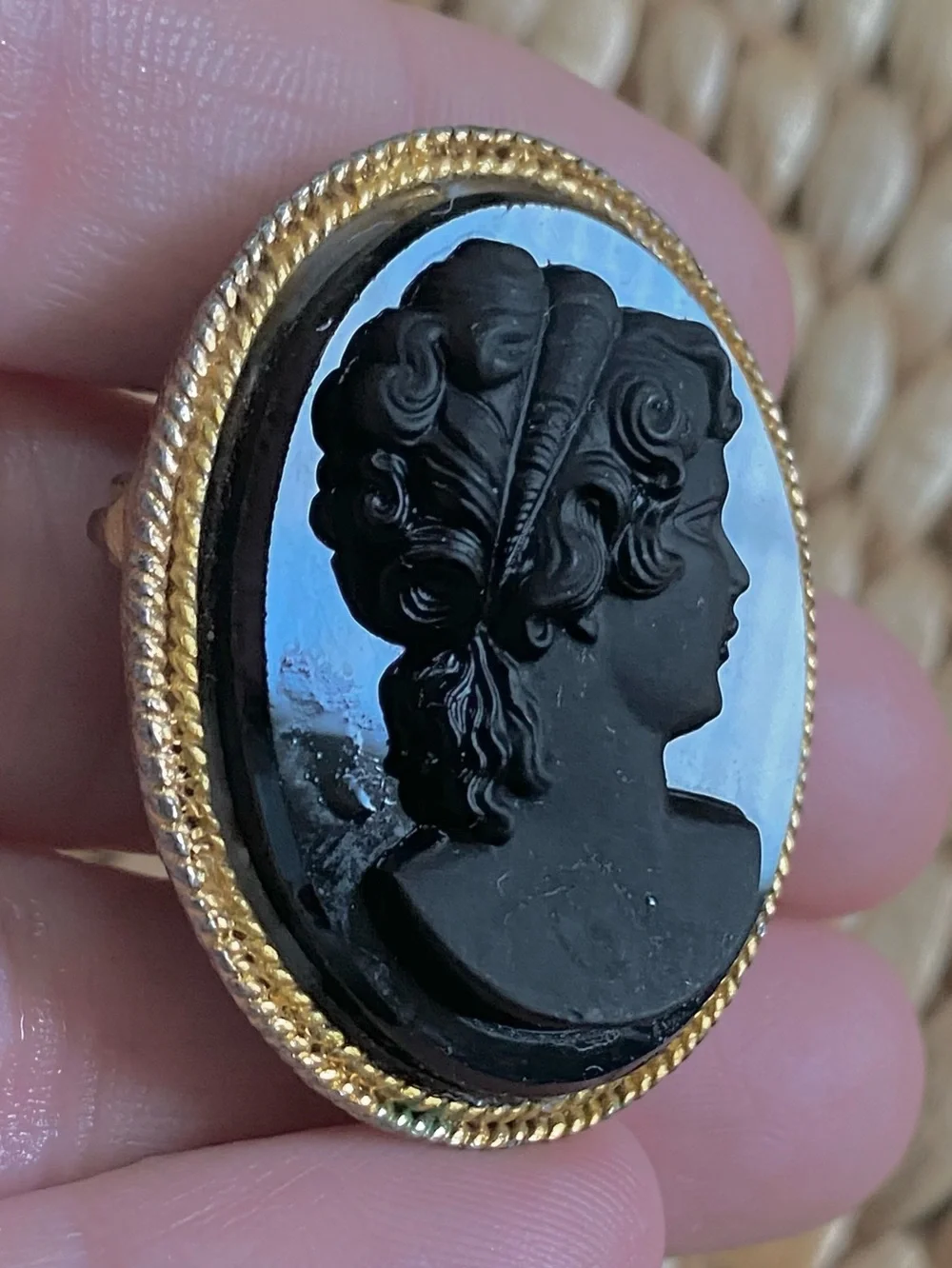VTG 60s Black Glass Cameo Brooch Pendant Victorian Revival Gold Tone Rope Trim